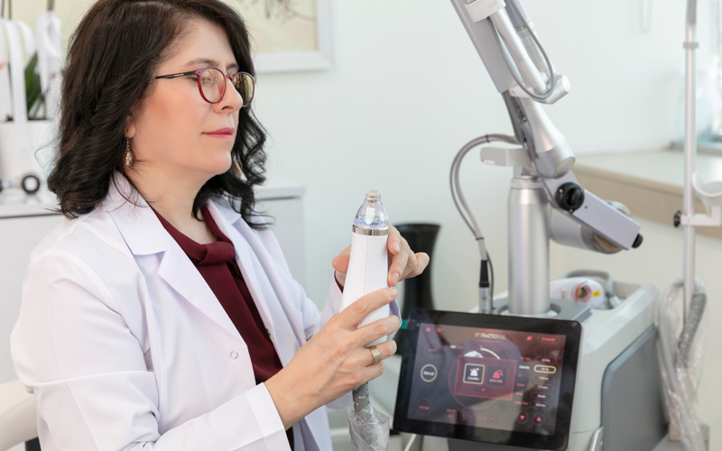 Akne Tedavisinde Altın İğne